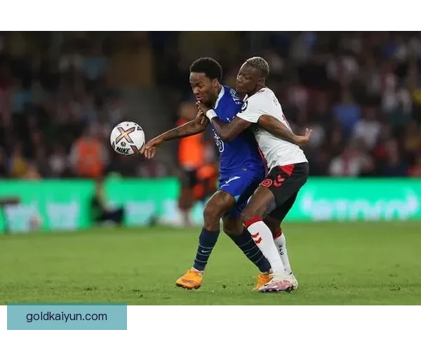 斯特林边路突破助力球队逆转,状态回暖展现惊人速度与技巧 斯特林边路突破助力球队逆转,状态回暖展现惊人速度与技巧